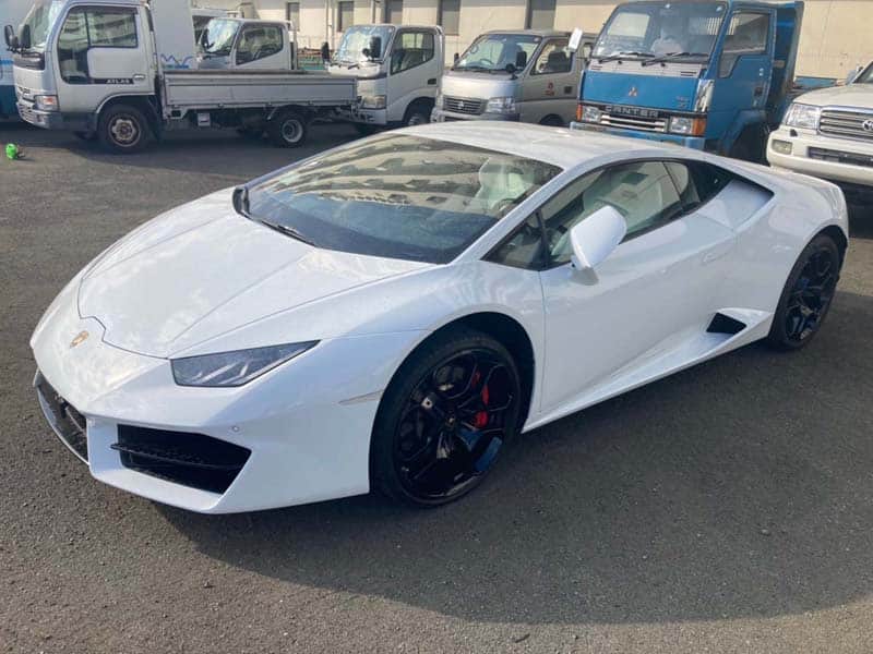Lamborghini Huracan, Italian supercar, sports car, exporting cars from Japan, car export business, Japanese car exporter, Italian cars, car shipping from Japan, Importing cars, Japan Car Direct