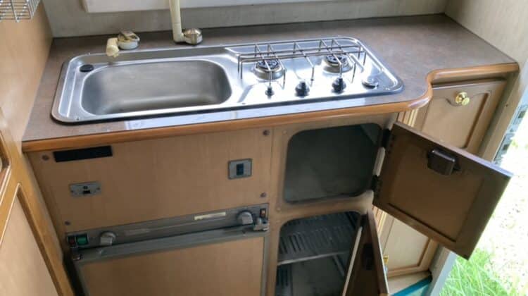 1998 Toyota Camroad motorhome