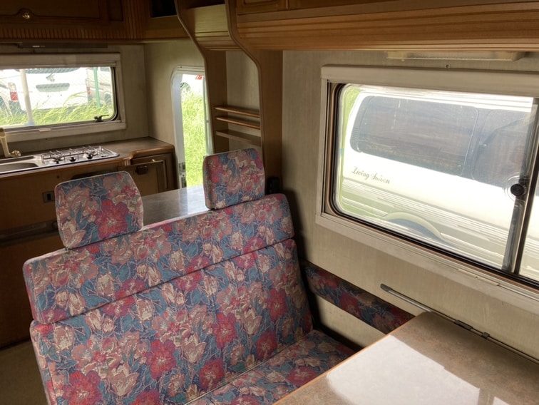 1998 Toyota Camroad motorhome sleeps four toilet kitchen low mileage