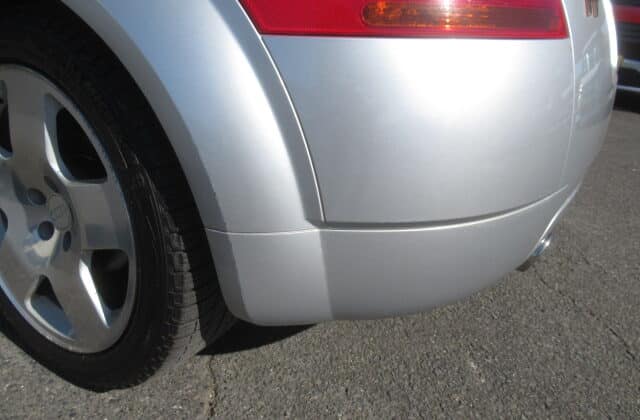All corners good and no scuffs or dents. Clean secondhand car from Japan left rear