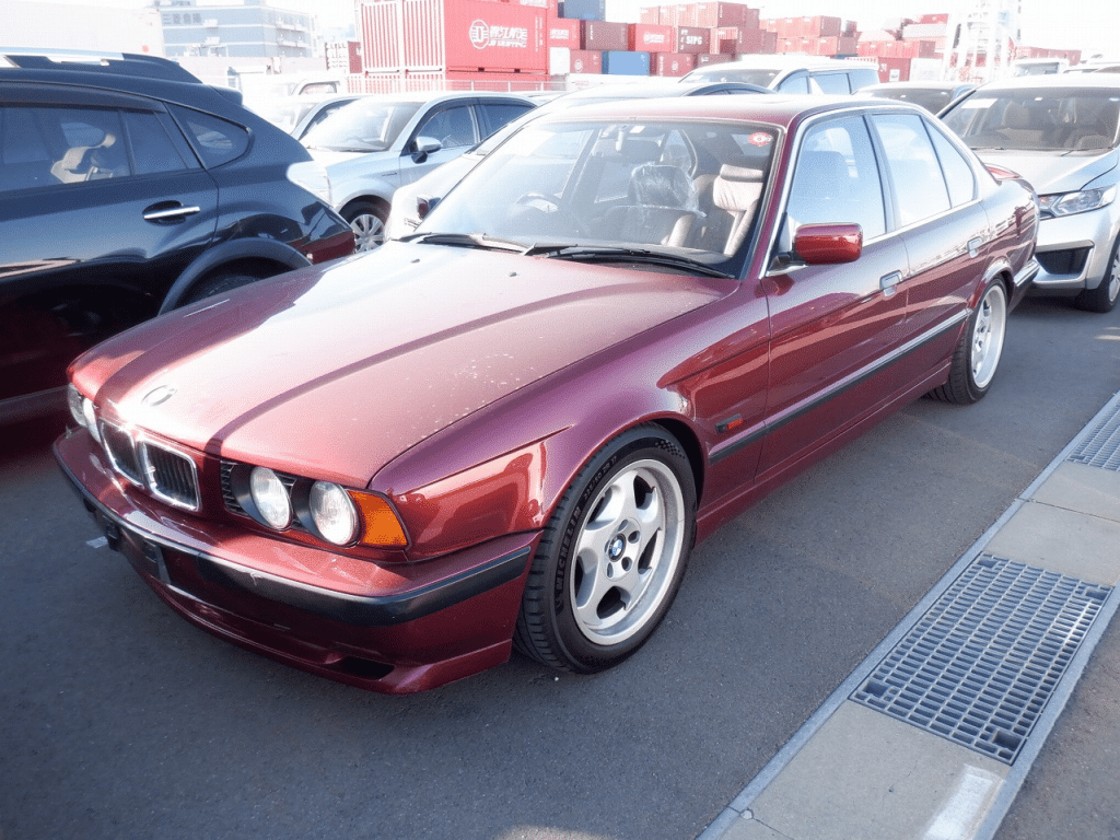 BMW 525i, Vintage 5 Series, Classic BMW Sedan, Import BMW 525i, 5 Series Heritage, BMW 525i Features, Vintage German Sedan, BMW 525i for Sale, Import A Car From Japan, Japan Car Direct