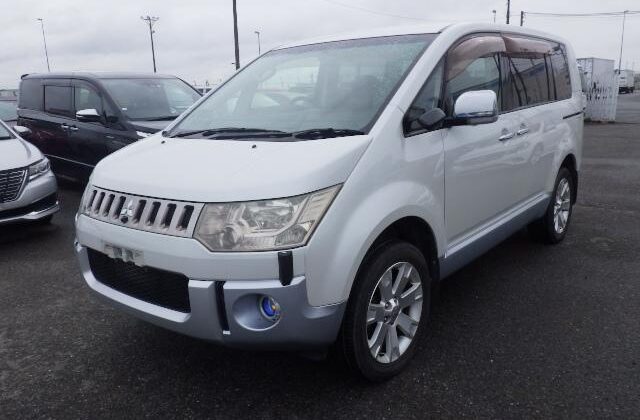 Mitsubishi Delica D5, JDM Vans, Import Mitsubishi Delica, Japanese Car Auctions, Used Cars from Japan, Delica D5 4WD, Family Adventure Van, Japanese Vans for Sale, Japan Car Direct, Chamonix