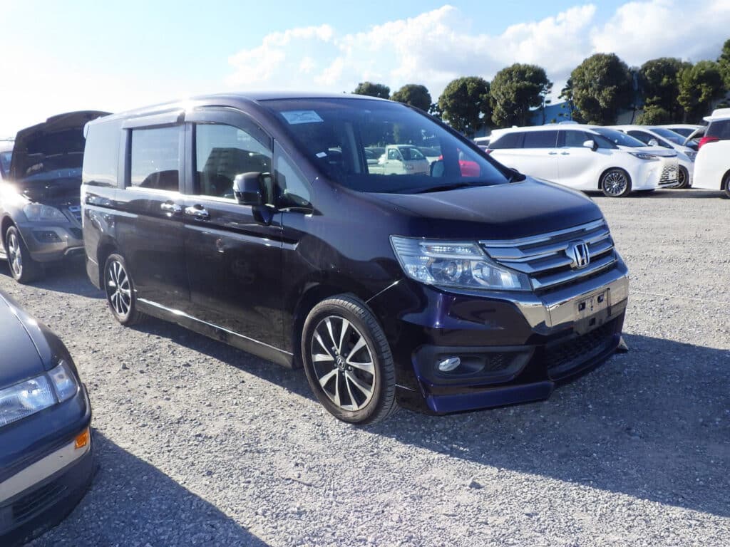 Honda Stepwgn Spada, JDM Minivan, Luxury Family MPV, Stepwgn Spada for Sale, Honda MPV, Import Stepwgn from Japan, Japanese Minivan Auction, Spada 4x4, Buy Stepwgn from Japan, Japan Car Direct