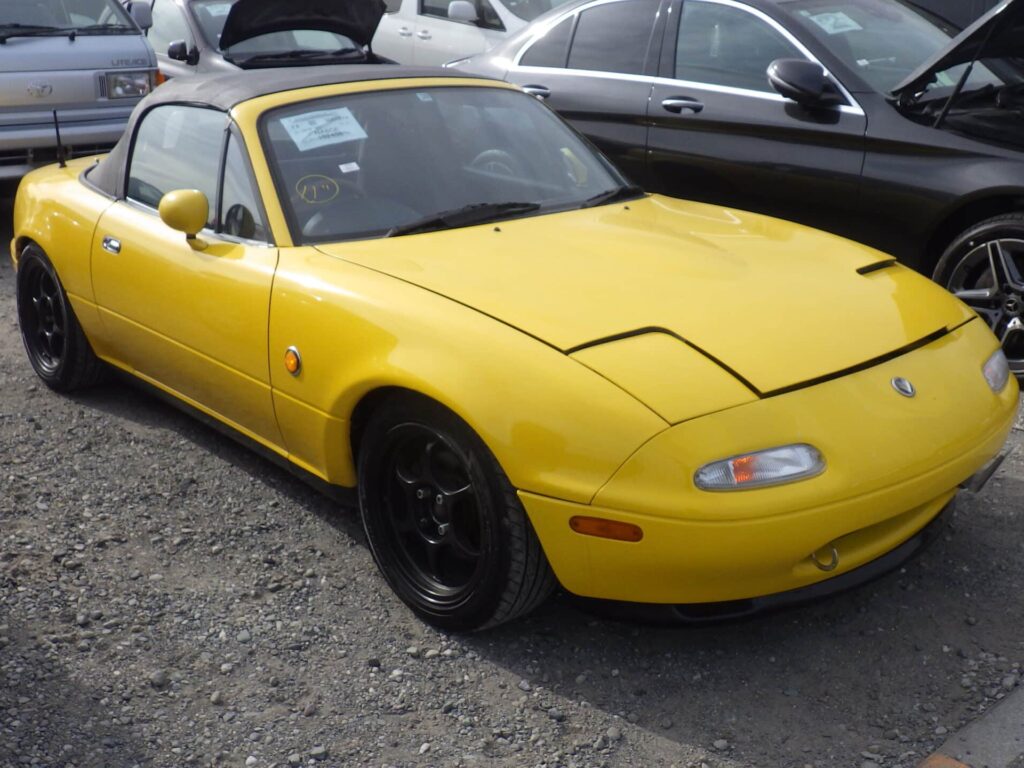 Mazda Roadster, Used Mazda Roadster, Yellow Mazda Roadster, Buy Mazda Roadster Japan, Japan car auction, Import Mazda Roadster Japan, Japanese used cars, Export cars from Japan, Mazda Roadster specs, Japan Car Direct, Miata
